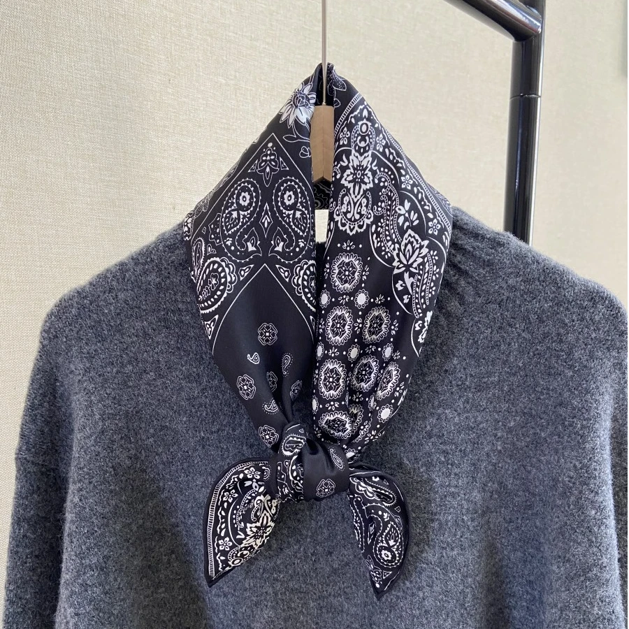 TB复古腰果花双面同色重磅真丝丝巾桑蚕丝女士中方巾围巾65*65