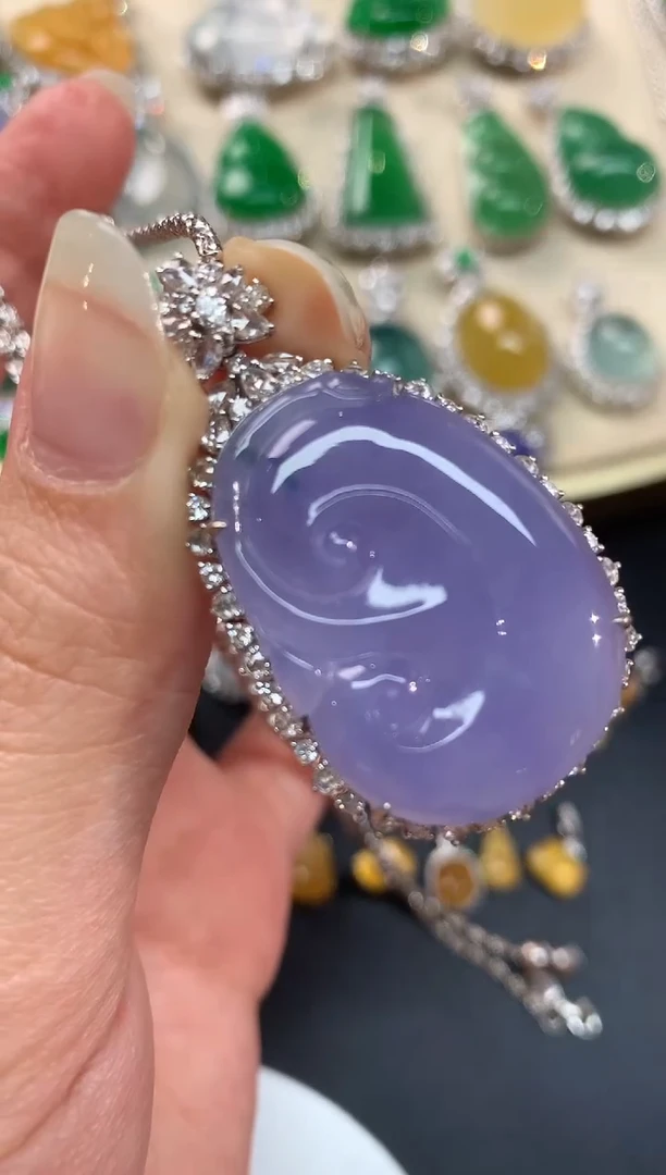 【闪购商品】翡翠吊坠(不含链)18K金镶嵌如意49800