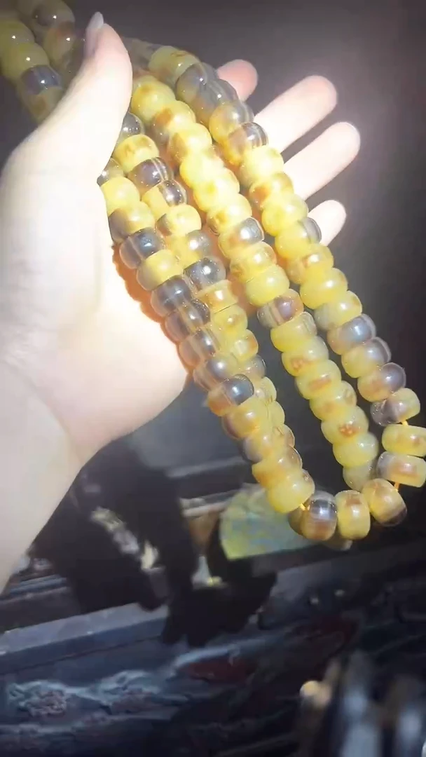 未镶嵌颈饰蜜蜡长串.1条