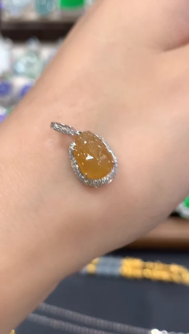 吊坠(不含链)18K金镶嵌翡翠q3