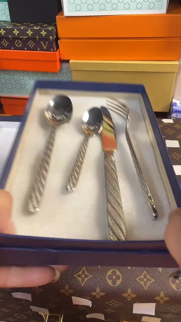 杯鸿辉家品牌瓷器，京东包邮！