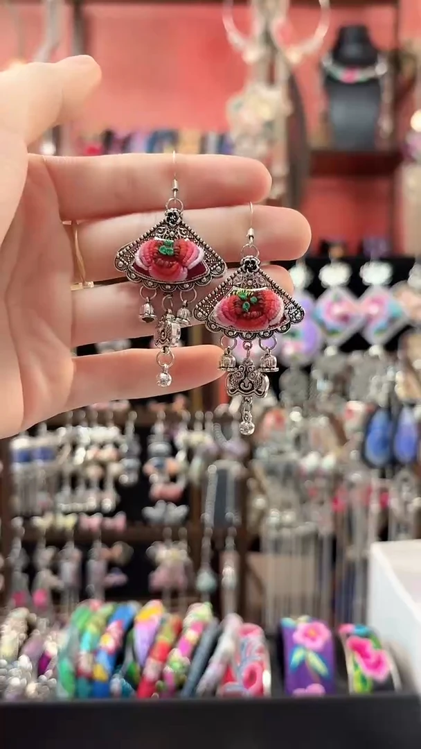 织绣 云织谣民族风精美饰品   513