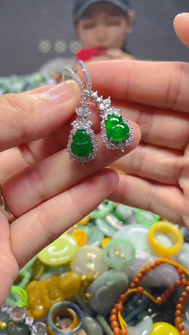 翡翠未镶嵌颈饰/T/翡翠A货,1件也是批发价