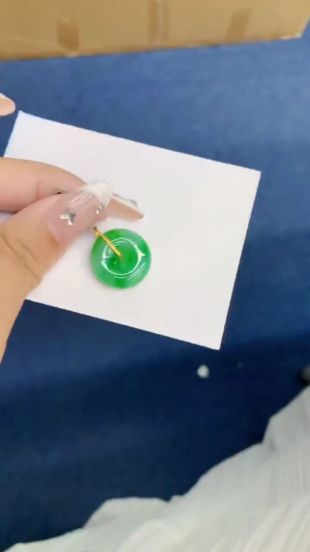 翡翠18K金镶嵌吊坠(不含链)1