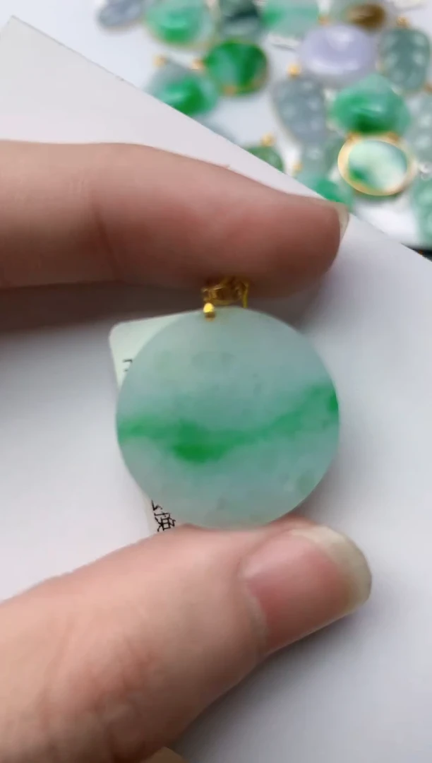 【闪购商品】翡翠颈饰18K金镶嵌61..........