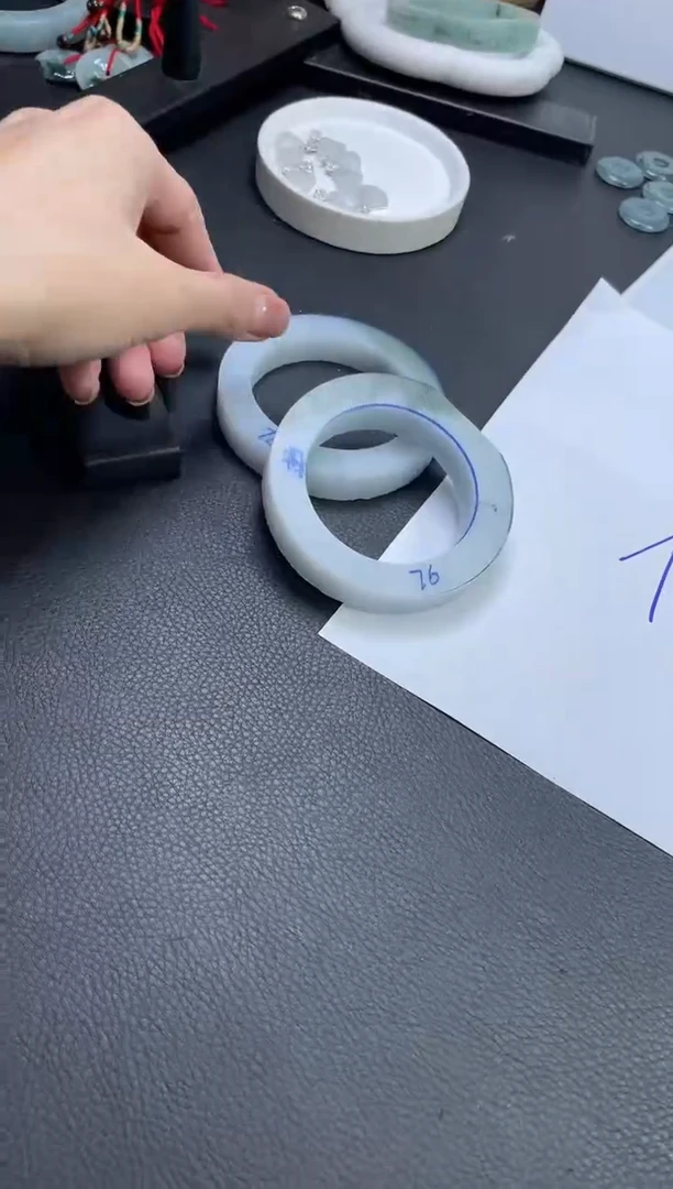 【闪购商品】定制翡翠手镯未镶嵌手镯多样性发一件