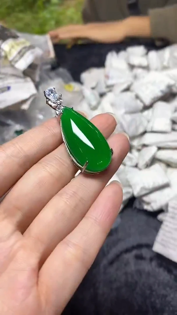 满色吊坠  所见即所得！