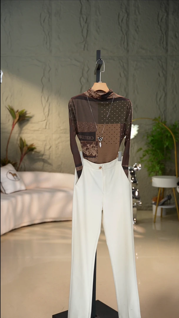 09045#秋冬新款气质百搭花色T恤上衣半高领印花