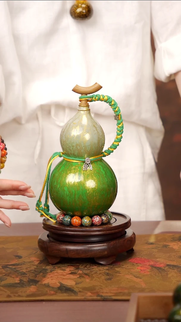 79易林漂漆酒葫芦------188