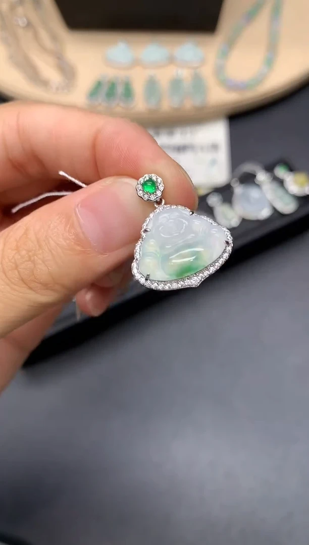 翡翠银S925镶嵌吊坠(不含链)佛公【无服务费】