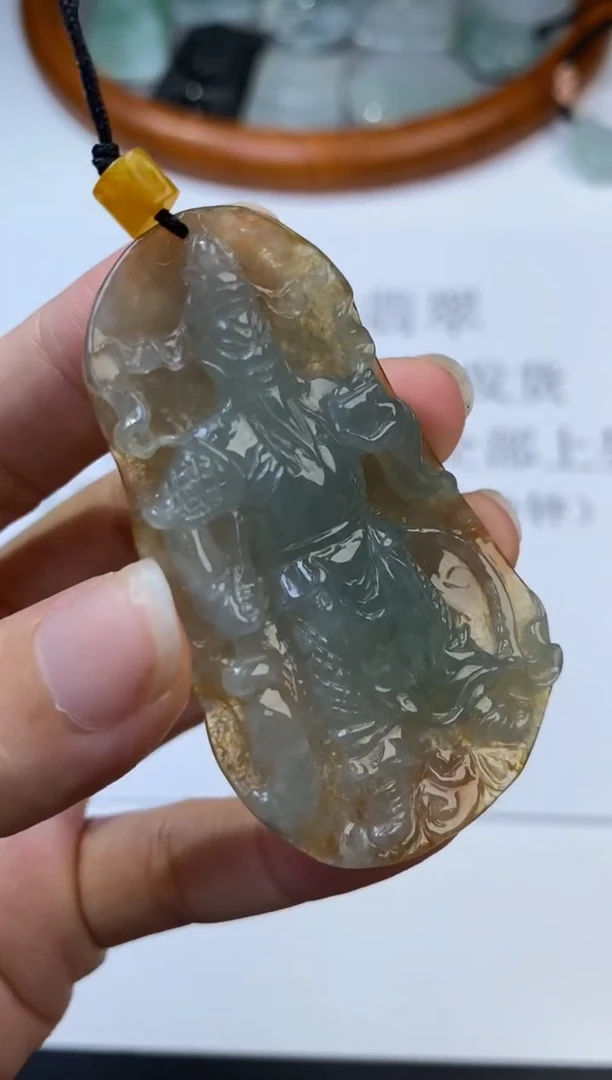 未镶嵌挂件翡翠305902      多人