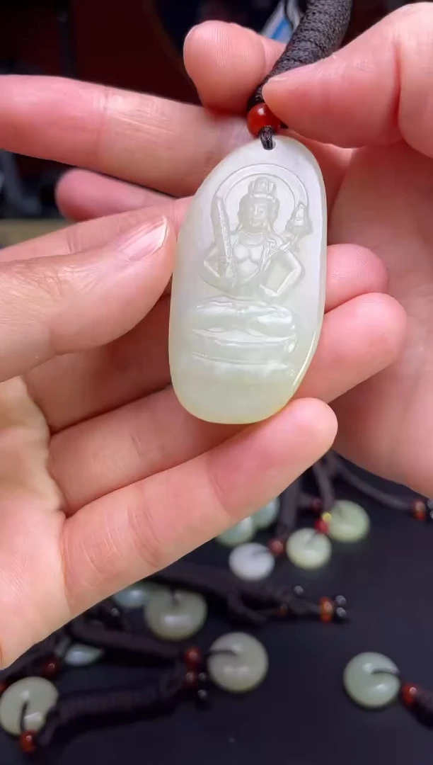 颈饰未镶嵌和田玉1