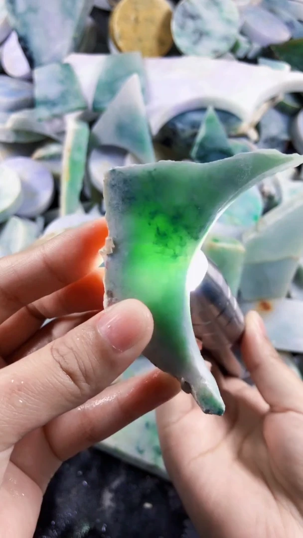 颈饰未镶嵌翡翠新店开业大优惠123