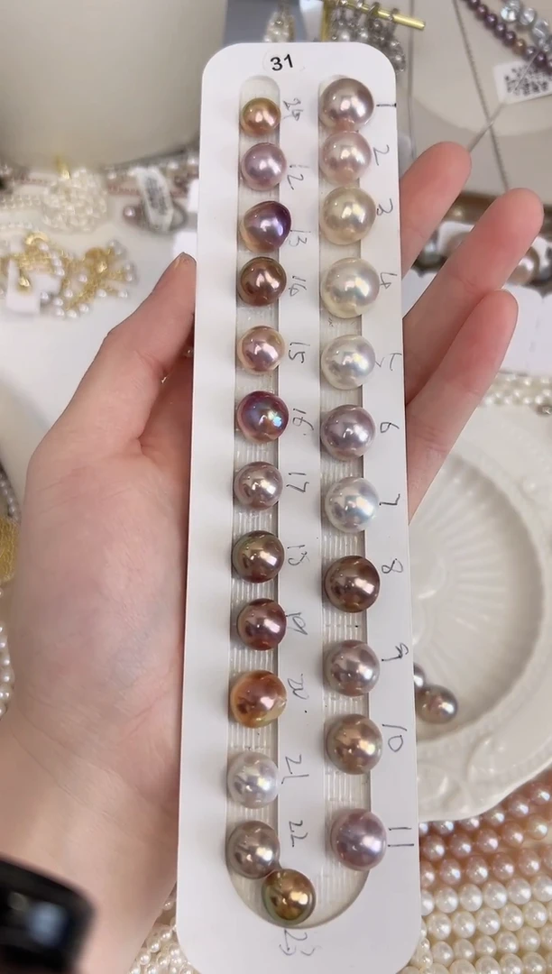 未镶嵌裸珠一颗半孔拼合珍珠（马贝珠）15