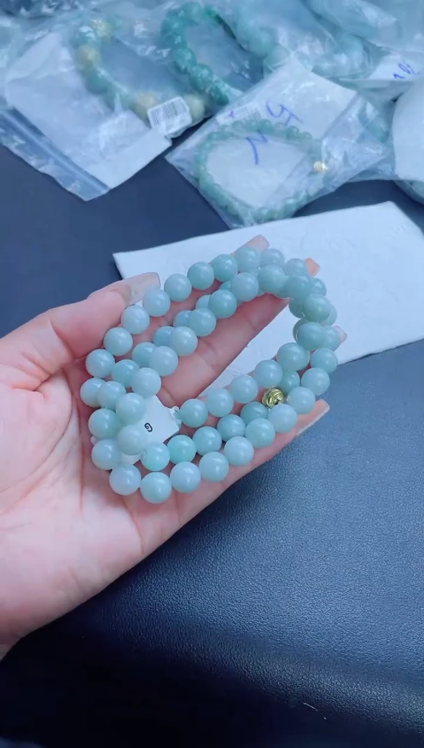 定制翡翠未镶嵌珠串