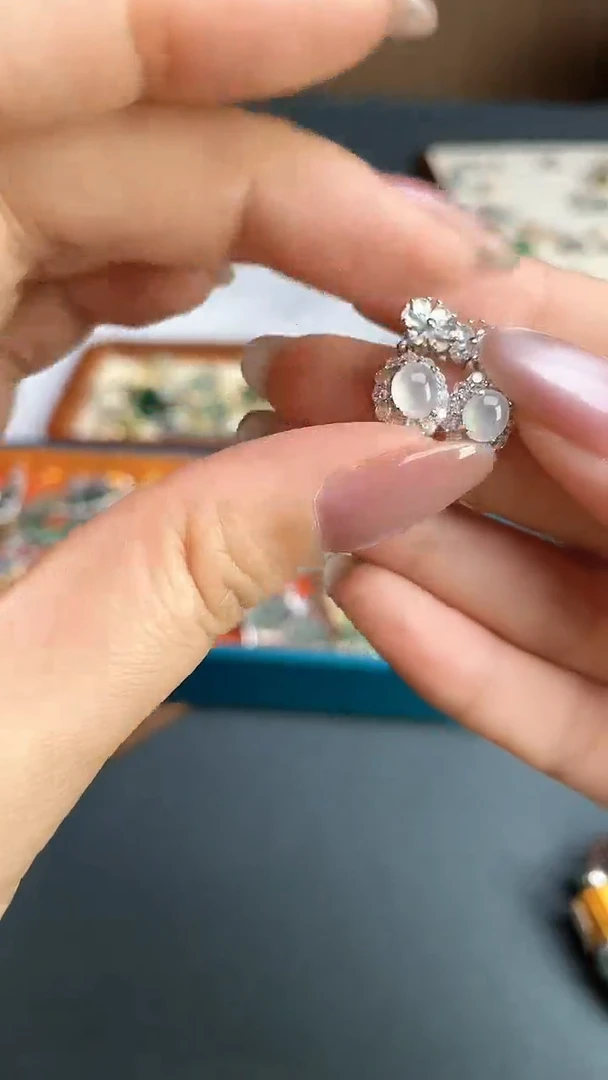 颈饰银S925镶嵌翡翠2025120601