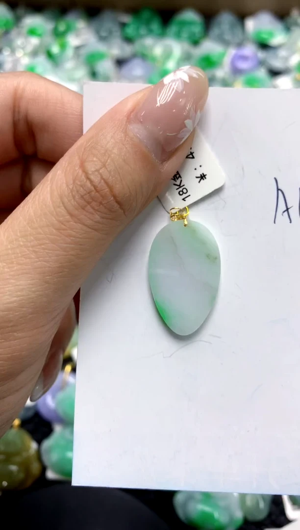 【闪购商品】翡翠颈饰18K金镶嵌111111111111