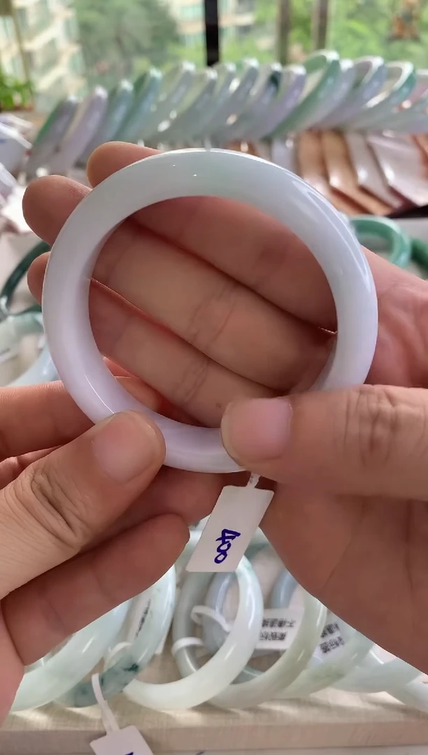 翡翠手镯未镶嵌淡粉色56