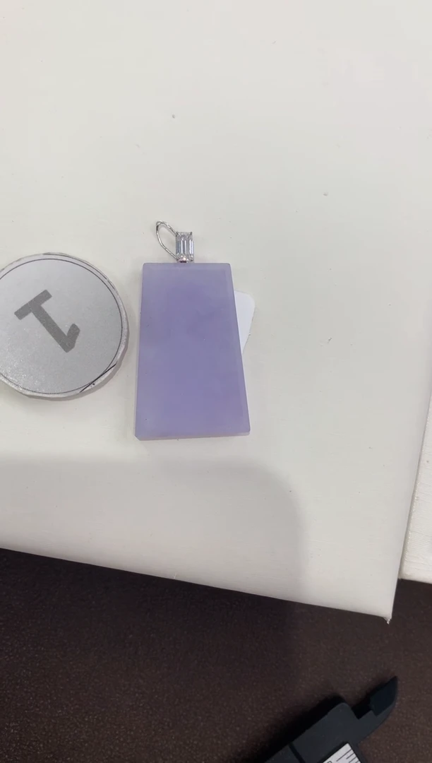 颈饰18K金镶嵌翡翠天然缅甸a货翡翠