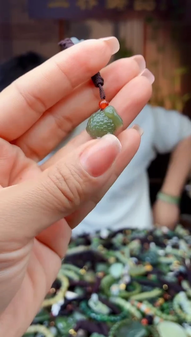 颈饰未镶嵌和田玉多样性发货拍一发一