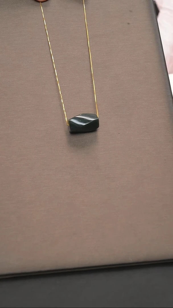 【闪购商品】和田玉颈饰未镶嵌黑青路路通