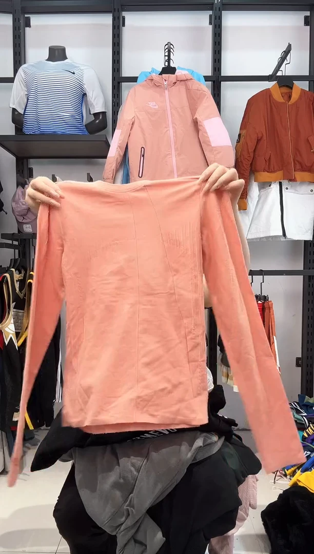 2632  编码  耐克卫衣服饰过款为准 尺码S