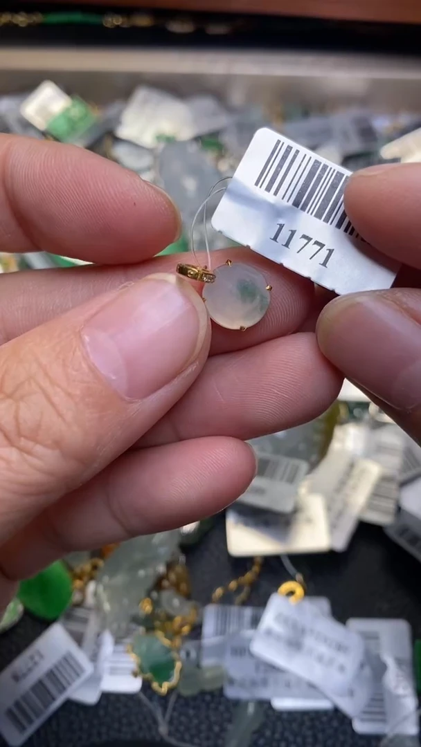 颈饰18K金镶嵌翡翠净货11771