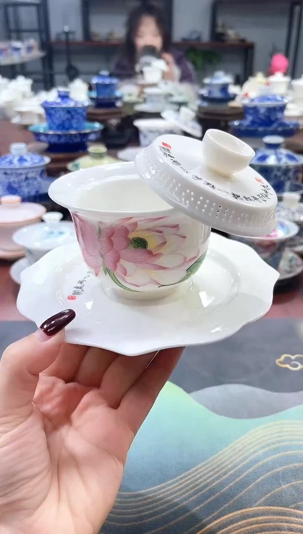 【闪购商品】360度出水荷花悬停盖碗
