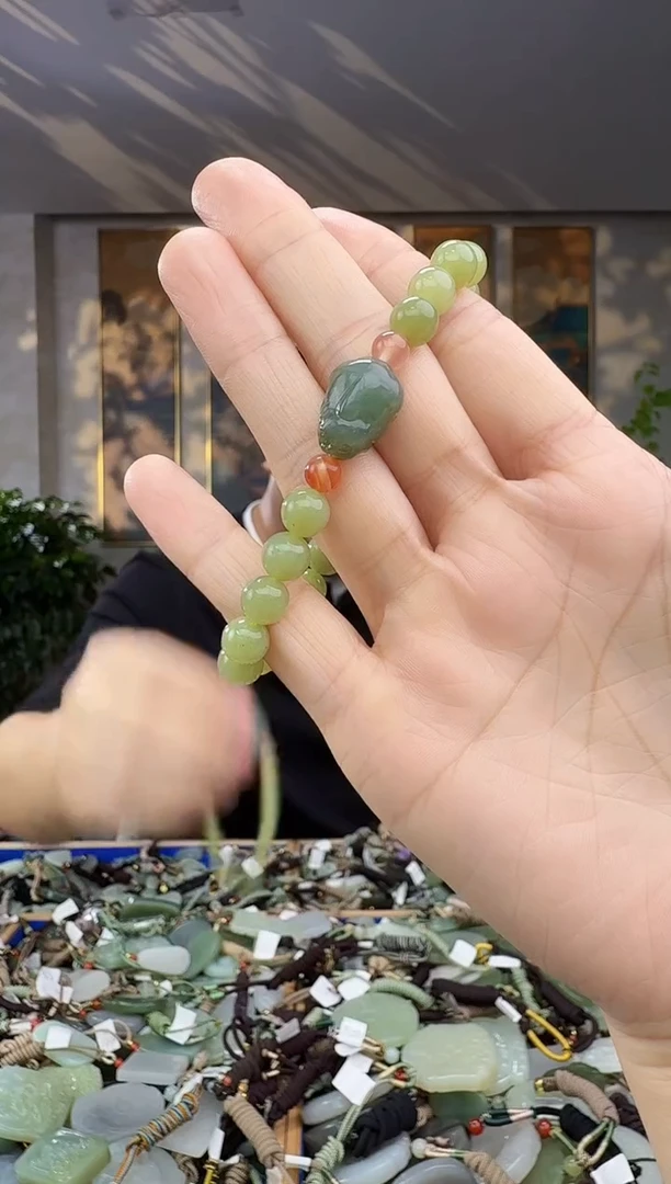 未镶嵌和田玉挂件拍一发一