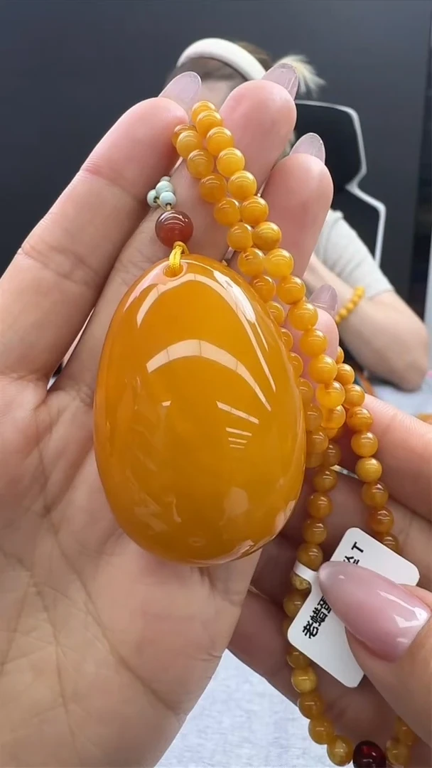 【闪购商品】琥珀颈饰未镶嵌499秒拍号
