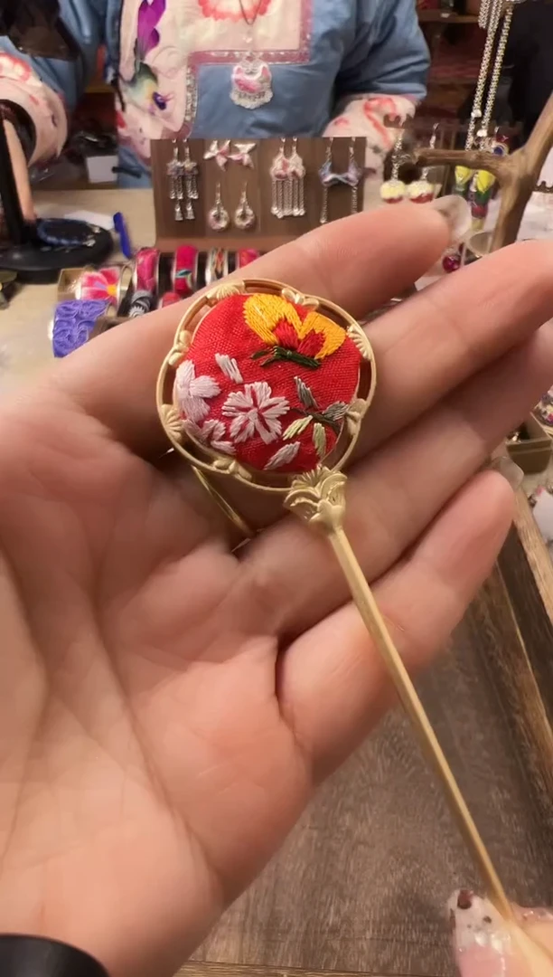 【闪购商品】织绣民族风老绣饰品566