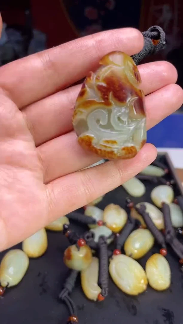 颈饰未镶嵌和田玉123