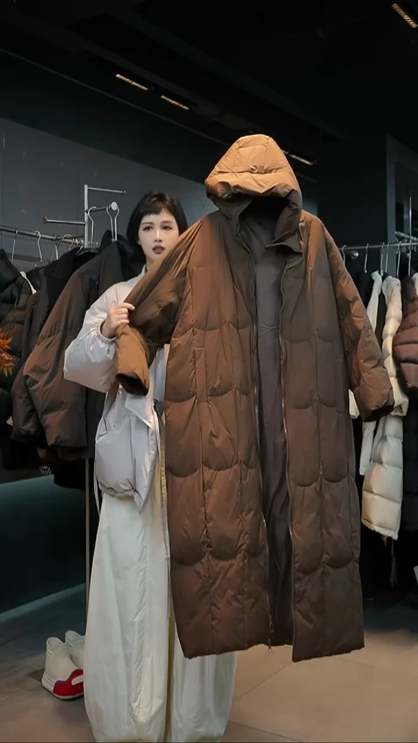 咖色羽绒外套咖色羽绒外套