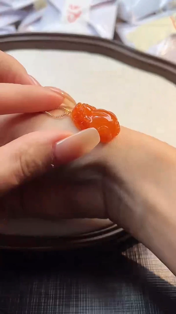 【闪购商品】翡翠颈饰18K金镶嵌100633663