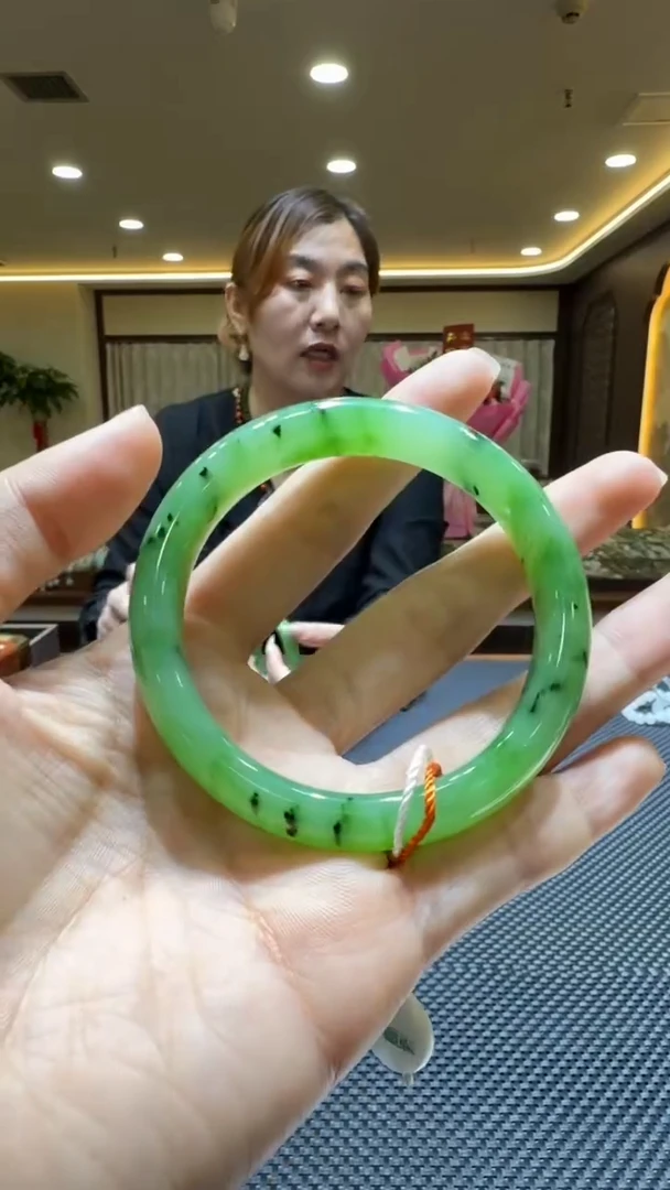 颈饰未镶嵌和田玉手镯56