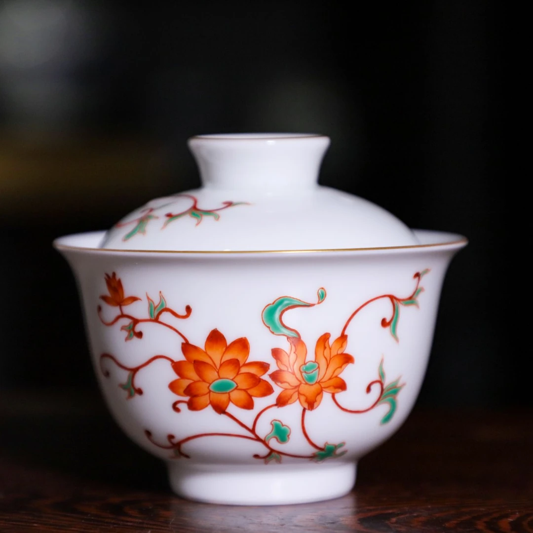 【中国工艺专属】红绿彩并蒂莲盖碗（）容量160ml