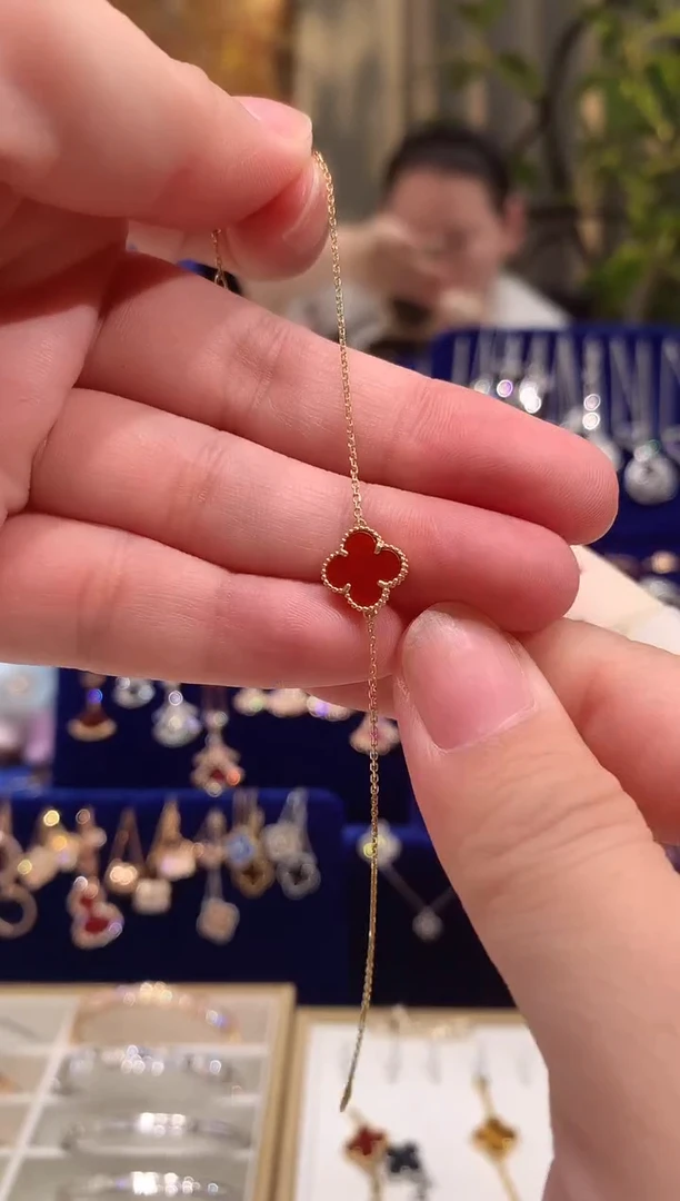 玛瑙/玉髓手链18K金镶嵌红玉髓小草手链