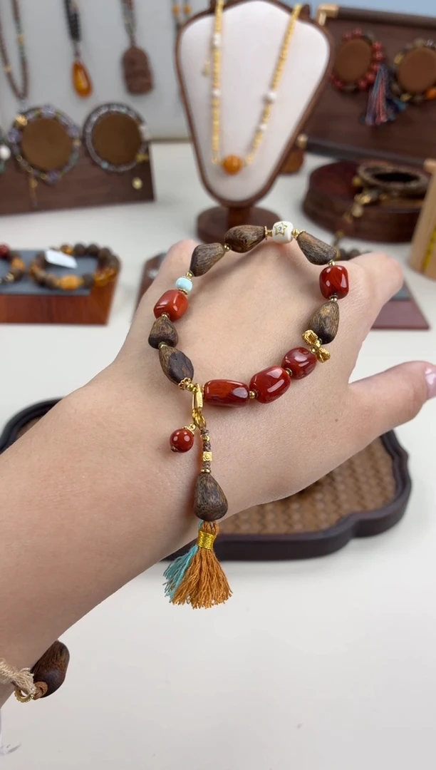 手串沉香银S925镀金镶嵌沉香树丁搭火焰纹南红单圈手串