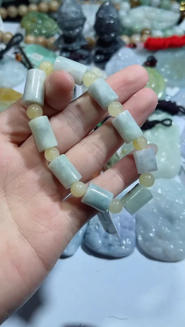 【闪购商品】翡翠颈饰未镶嵌00005633