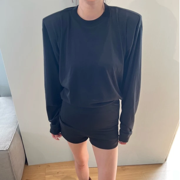 KIOKWANG//人手必入 超绝版型收腰显型垫肩长袖打底内搭T恤