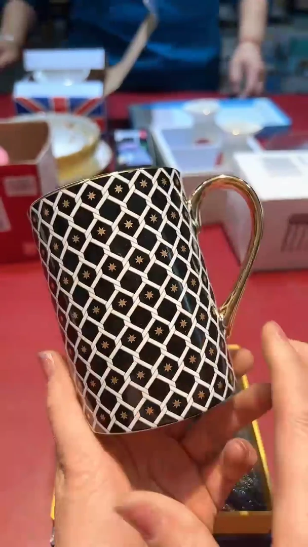 【闪购商品】瓷片锅碗瓢盆一件不剩