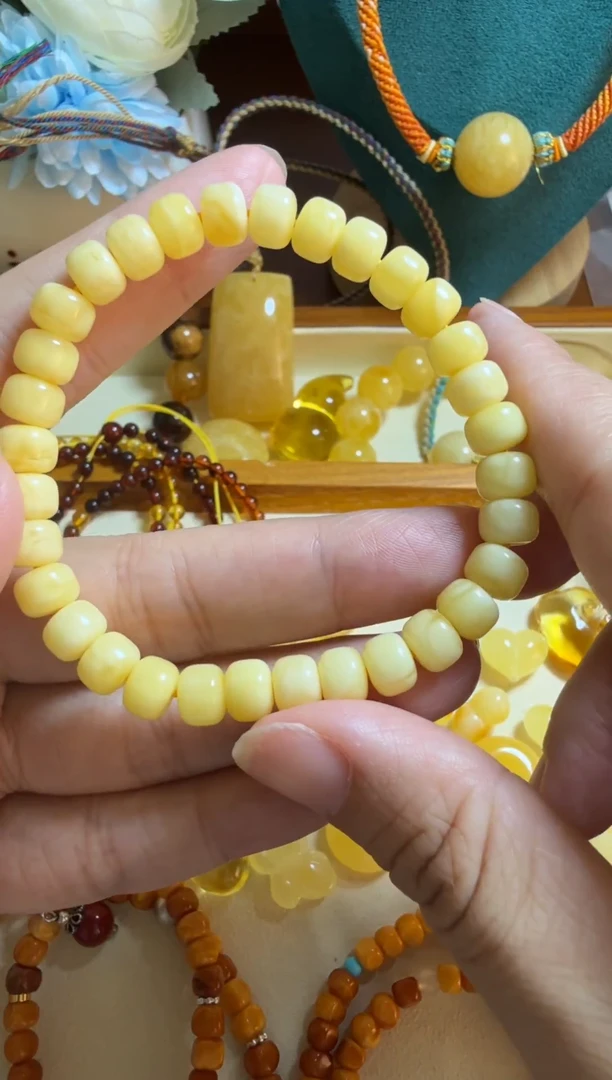 蜜蜡未镶嵌珠宝奇石手串