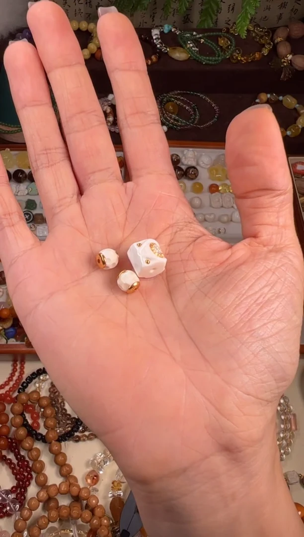 ⁷****এ牙牙雕刻三颗裸石