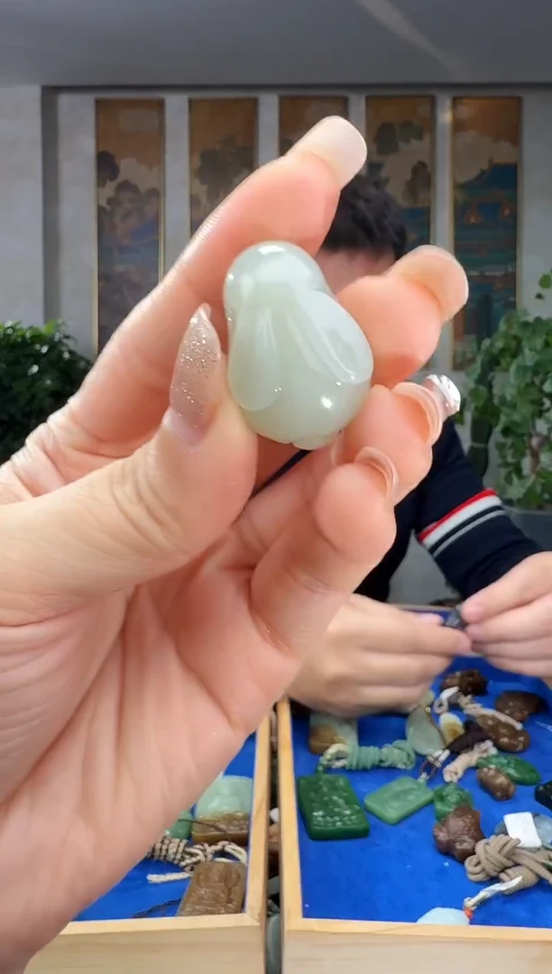 颈饰未镶嵌和田玉拍一发一