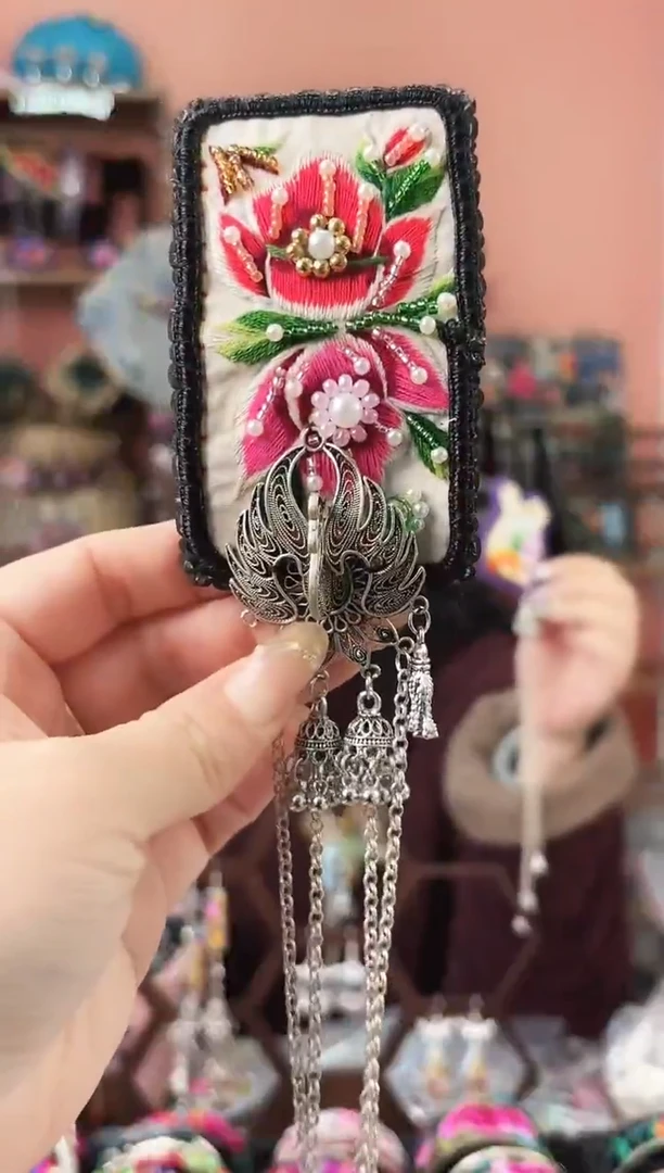 艺枝独绣手工饰品148