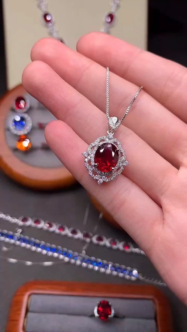 吊坠(赠链)银S925镶嵌红宝石·····