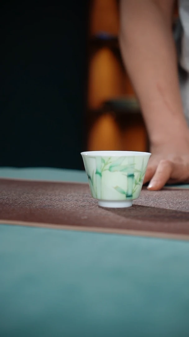 59-3翠竹带足马蹄杯（千山底款）