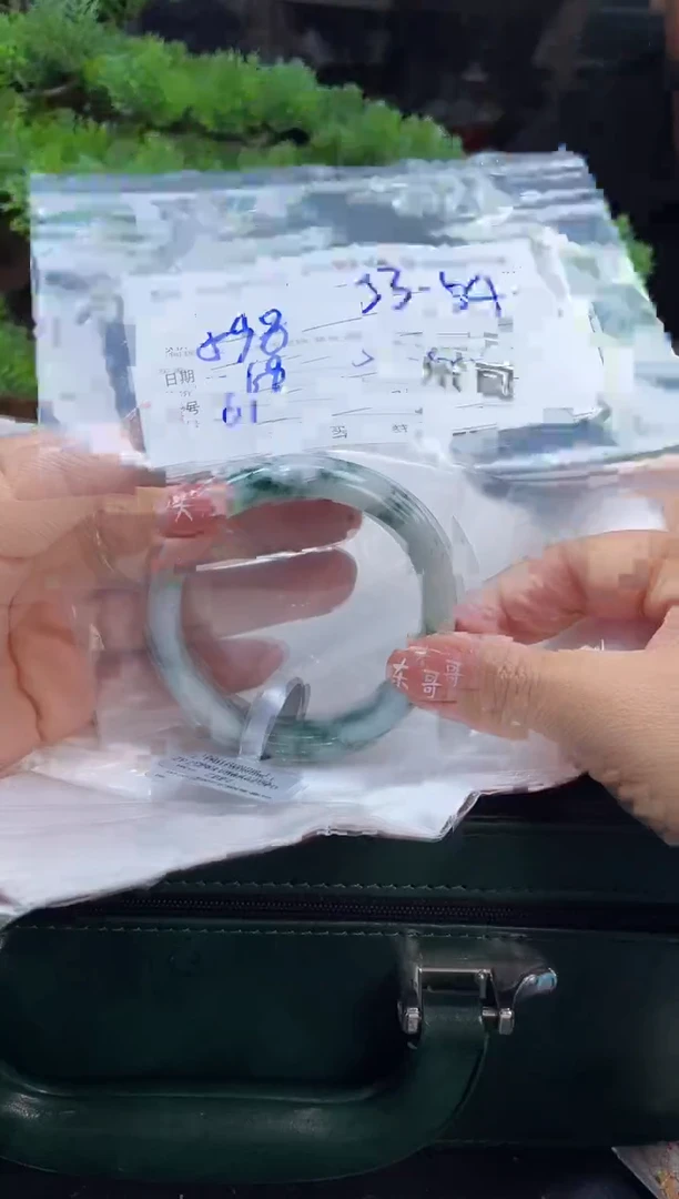 定制翡翠贵妃未镶嵌毛货手镯需精细抛光/54