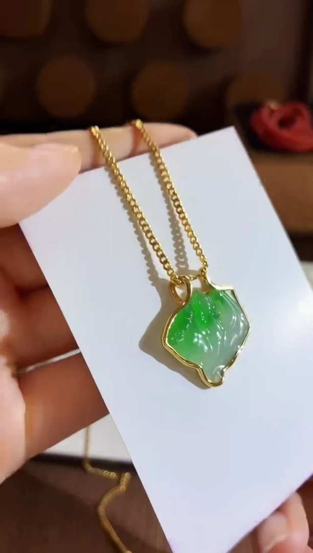 吊坠(不含链)18K金镶嵌翡翠吊坠