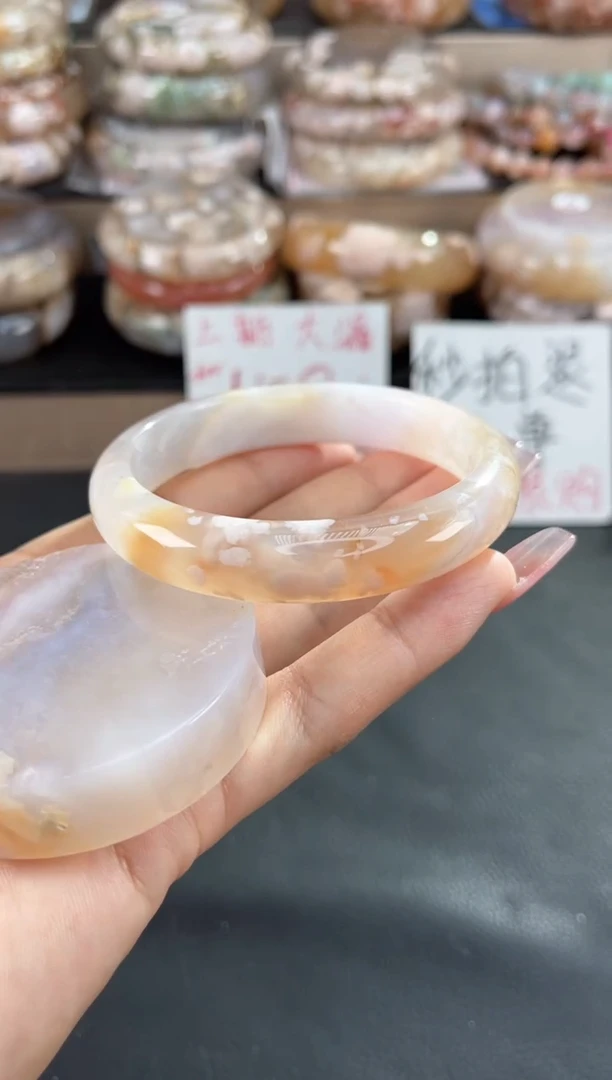 未镶嵌手镯石英质玉57